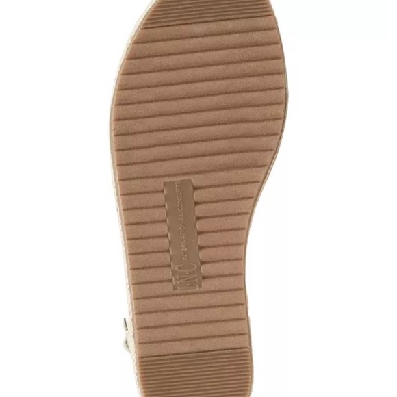NWT Buckle INC Silvana Studded T-Strap Espadrille Sandal 10 - Picture 5 of 6